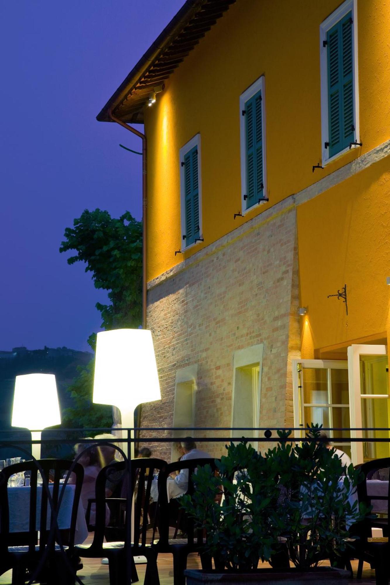 Relais Villa Fornari كاميرينو المظهر الخارجي الصورة