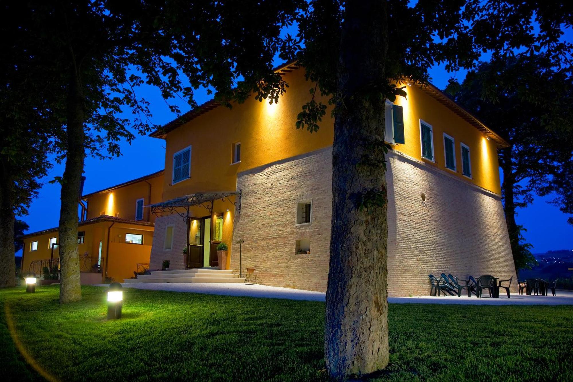 Relais Villa Fornari كاميرينو المظهر الخارجي الصورة