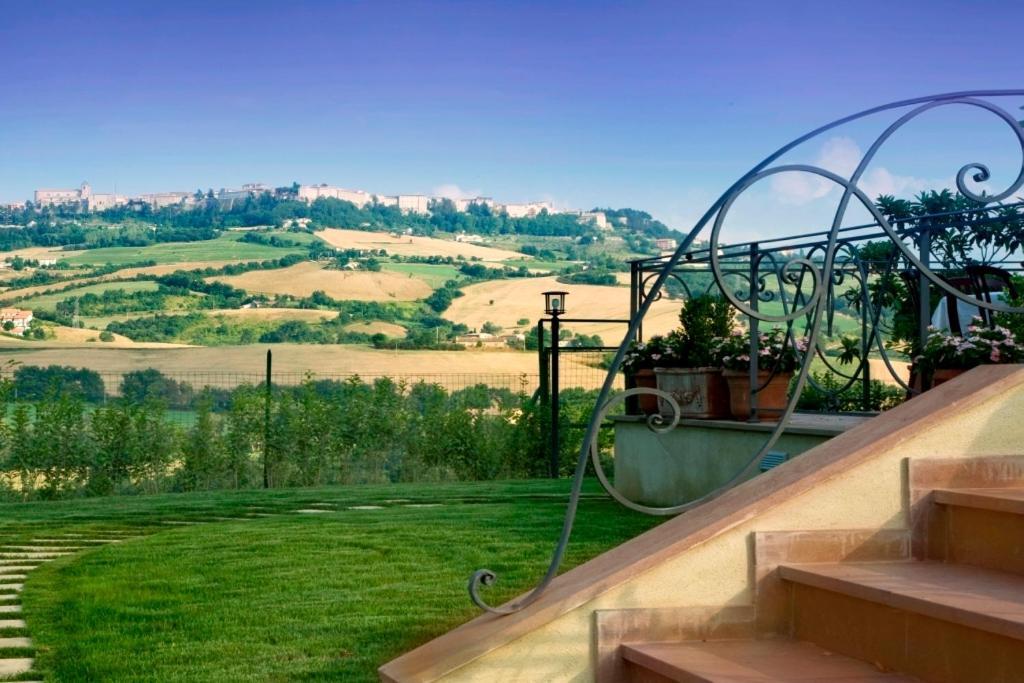 Relais Villa Fornari كاميرينو المظهر الخارجي الصورة