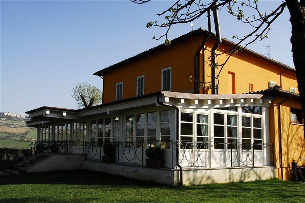 Relais Villa Fornari كاميرينو المظهر الخارجي الصورة