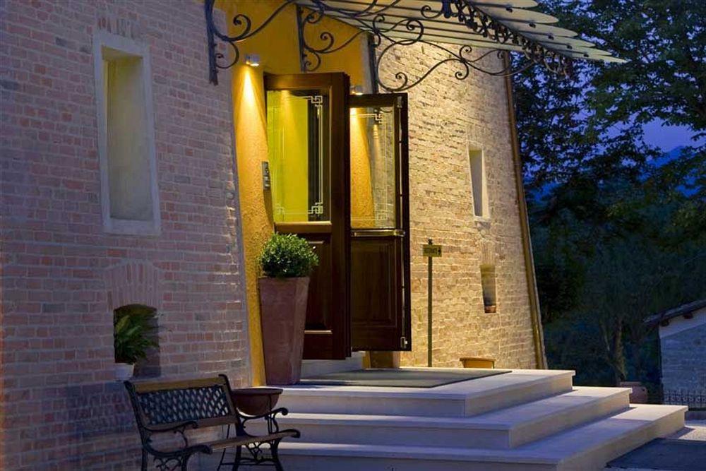 Relais Villa Fornari كاميرينو المظهر الخارجي الصورة