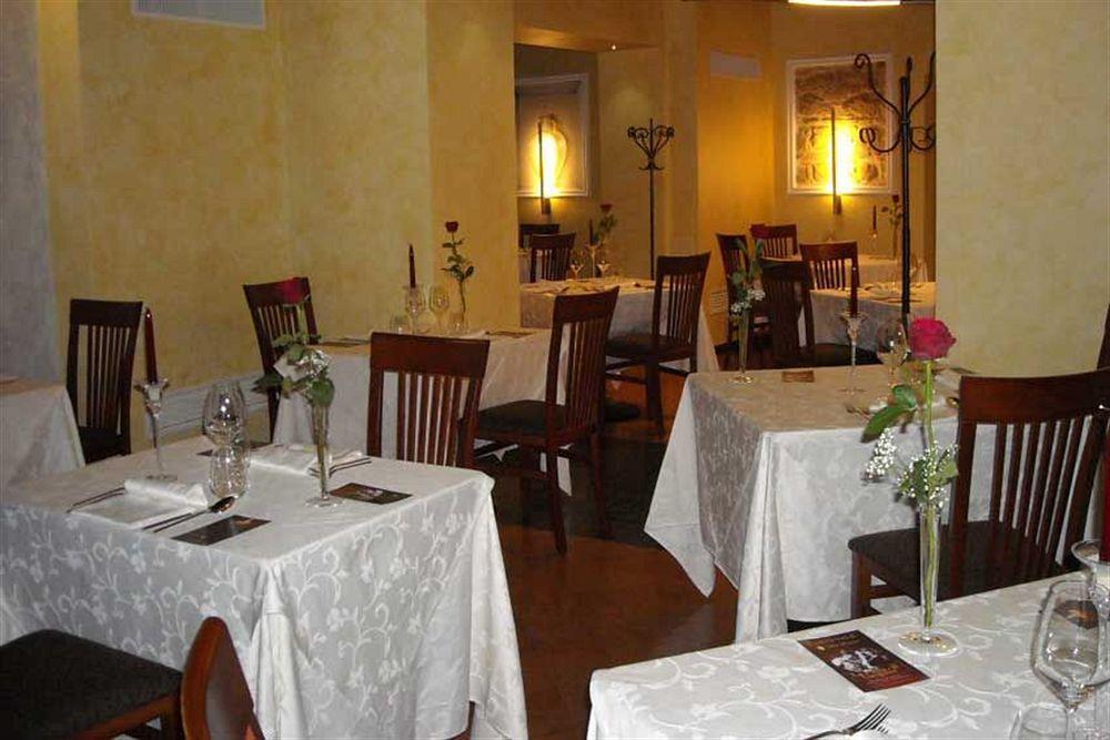 Relais Villa Fornari كاميرينو المظهر الخارجي الصورة
